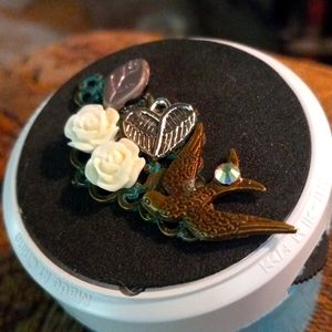 Sweet Sparrow floral Hearts filigree pendant decor